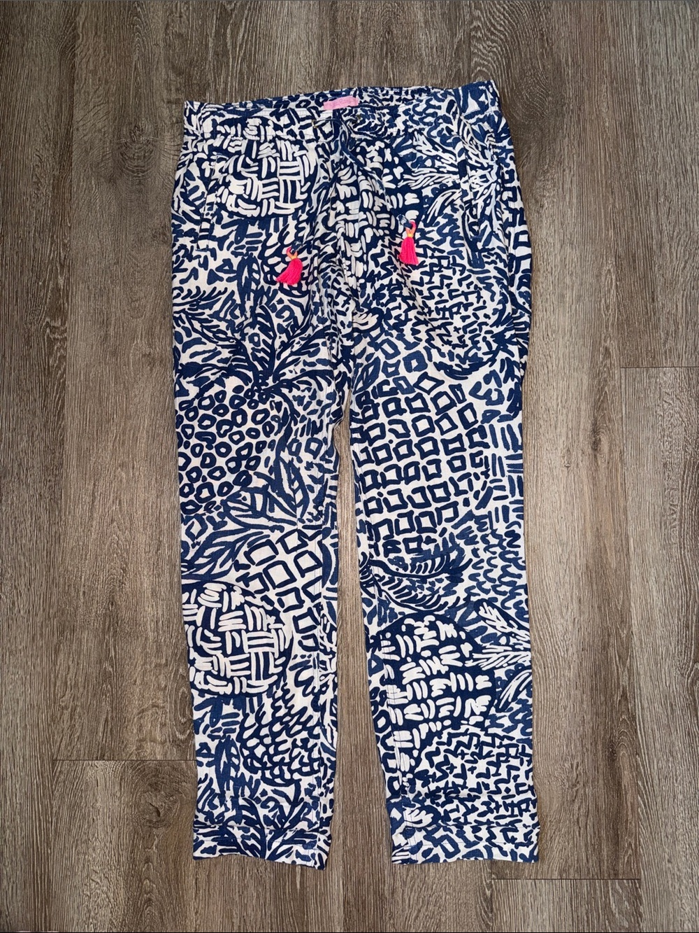 Lily Pulitzer Aden linen pants  size medium resort wear printed bottoms vacation